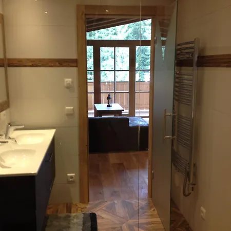 Apartment Moesern Steinplatte *